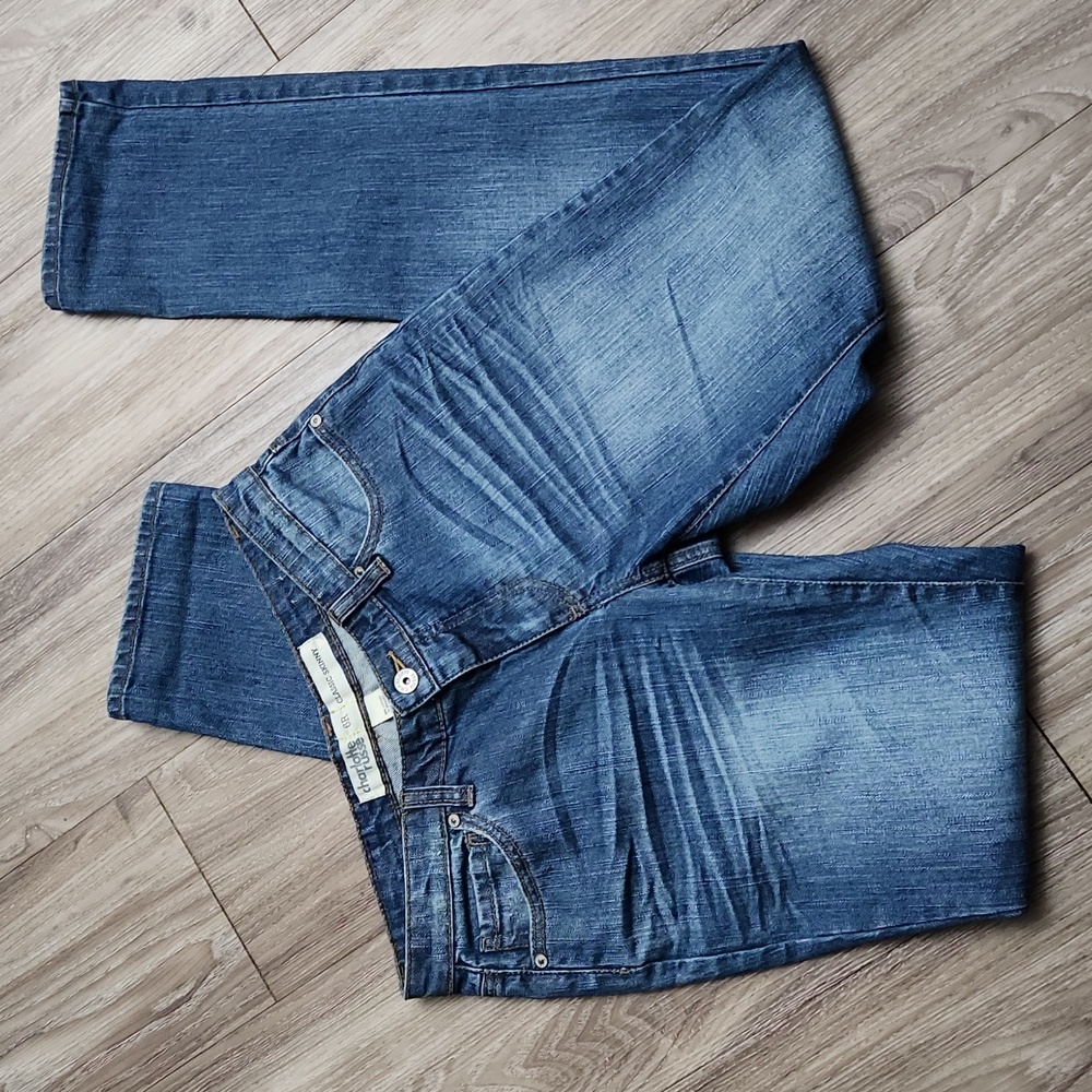 Classic Skinny Denim 8" Rise 99% Cotton Charlotte Russe Distressed Blue Jeans 6R